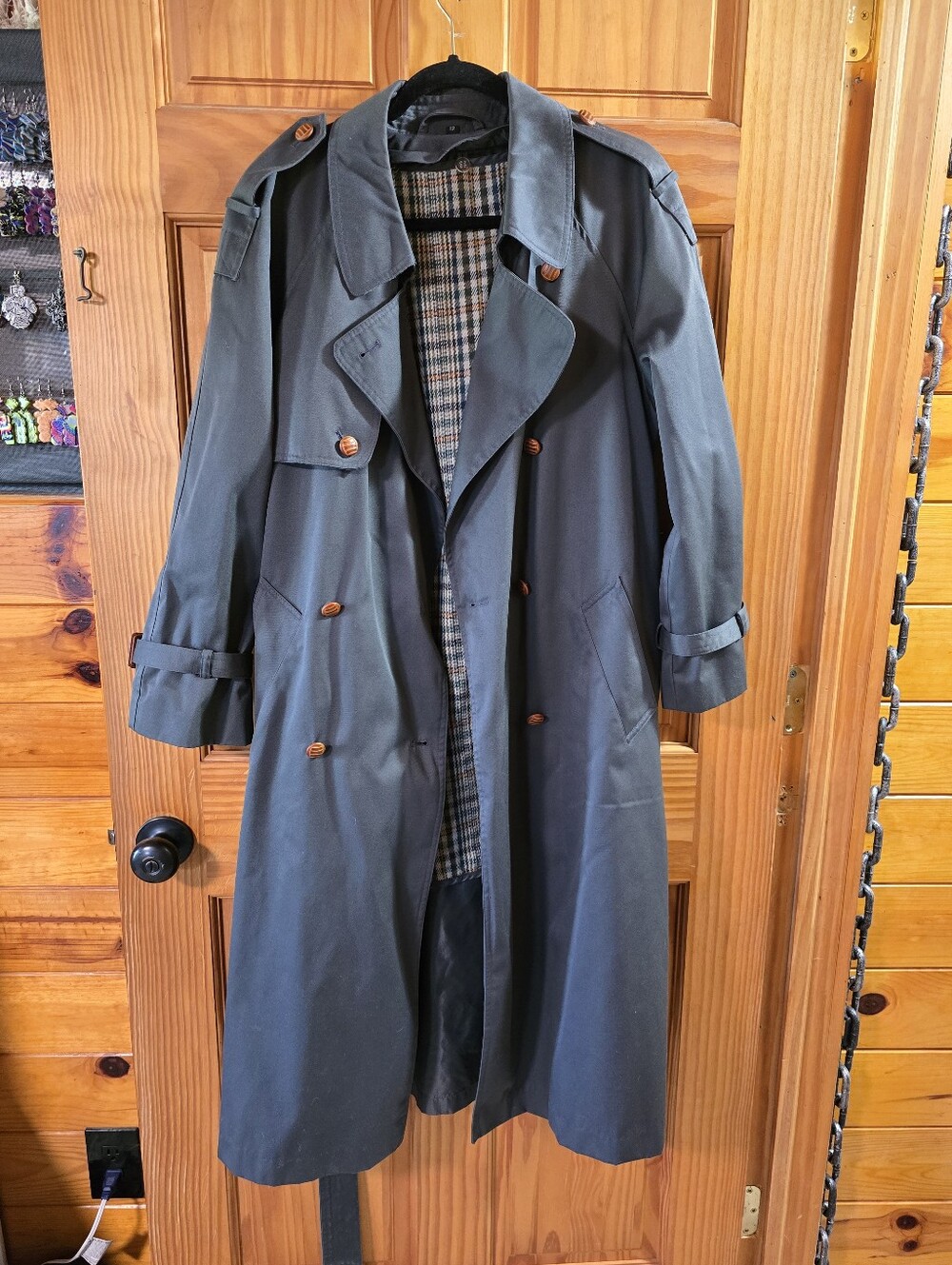 Vintage Canda Lined Belted Trench Coat 12
